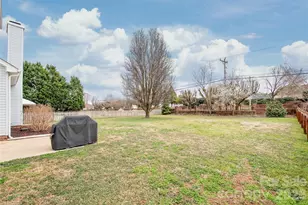 3943 Huntmeadow Dr, Charlotte, NC 28269 - Photo 35