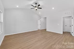 3477 Bear Den Dr, Gastonia, NC 28052 - Photo 7