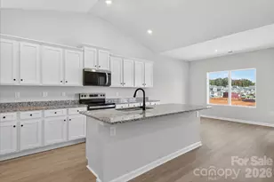 3477 Bear Den Dr, Gastonia, NC 28052 - Photo 9