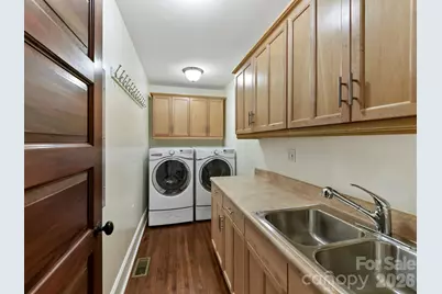 2215 Hassell Place, Charlotte, NC 28209 - Photo 25