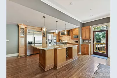 2215 Hassell Place, Charlotte, NC 28209 - Photo 9