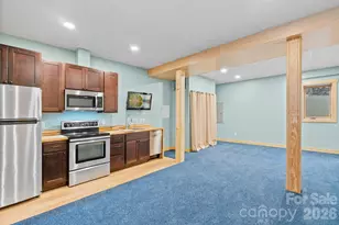 71 Captains Dr, Candler, NC 28715 - Photo 25