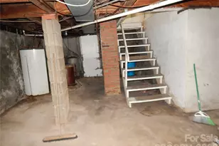 1084 Old Balsam Rd, Waynesville, NC 28786 - Photo 19