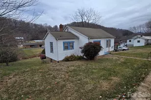 1084 Old Balsam Rd, Waynesville, NC 28786 - Photo 3