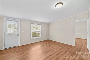 211 Forest Hollow Dr, Statesville, NC 28677 - Photo 7