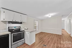 211 Forest Hollow Dr, Statesville, NC 28677 - Photo 15