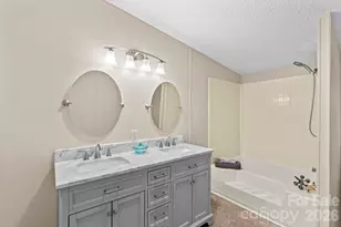 211 Forest Hollow Dr, Statesville, NC 28677 - Photo 31