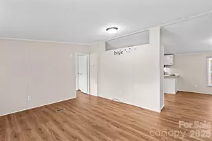 211 Forest Hollow Dr, Statesville, NC 28677 - Photo 11