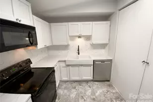 7932 Monfreya Ct, Charlotte, NC 28212 - Photo 11