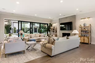 1919 Shoreham Dr, Charlotte, NC 28211 - Photo 13