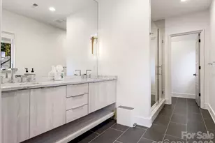 1919 Shoreham Dr, Charlotte, NC 28211 - Photo 31