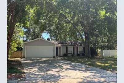 11515 Five Cedars Road, Charlotte, NC 28226 - Photo 3