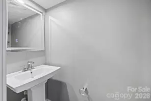 2307 Doby Crk Ln, Charlotte, NC 28262 - Photo 5