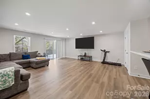 2307 Doby Crk Ln, Charlotte, NC 28262 - Photo 7