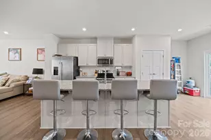 2307 Doby Crk Ln, Charlotte, NC 28262 - Photo 9