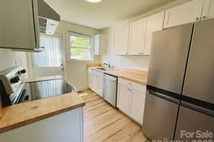 86 Trowbridge Ln, Brevard, NC 28712 - Photo 5