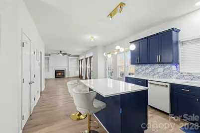 4132 Meadowview Hills Drive, Charlotte, NC 28269 - Photo 3