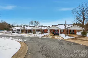 19816 Oak Leaf Cir, Cornelius, NC 28031 - Photo 3