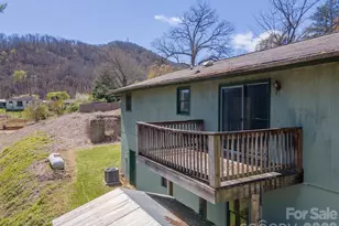 21 Queen St, Sylva, NC 28779 - Photo 33