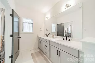 608 Ambassador St, Charlotte, NC 28208 - Photo 17