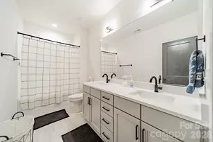 608 Ambassador St, Charlotte, NC 28208 - Photo 21