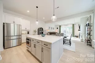 608 Ambassador St, Charlotte, NC 28208 - Photo 7