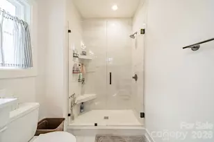 608 Ambassador St, Charlotte, NC 28208 - Photo 17