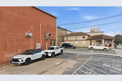 43 Phillips Street, Franklin, NC 28734 - Photo 5