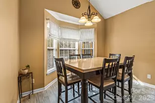 5715 Whitegate Ln, Charlotte, NC 28269 - Photo 11