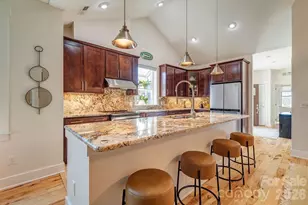 16 Holland Mountain Vw, Asheville, NC 28804 - Photo 9