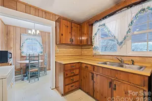 1124 Skyland Dr, Sylva, NC 28779 - Photo 17