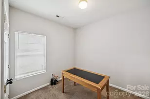 2731 Meadow Knoll Dr, Charlotte, NC 28269 - Photo 15