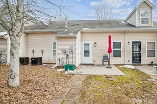 2731 Meadow Knoll Dr, Charlotte, NC 28269 - Photo 25