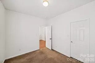 2731 Meadow Knoll Dr, Charlotte, NC 28269 - Photo 19