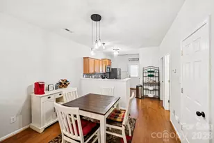 2731 Meadow Knoll Dr, Charlotte, NC 28269 - Photo 7