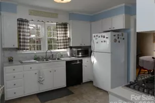 40 Forest Ave, Granite Falls, NC 28630 - Photo 15