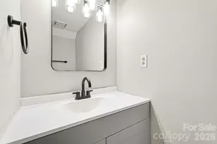 6227 Windsor Gate Ln, Charlotte, NC 28215 - Photo 9