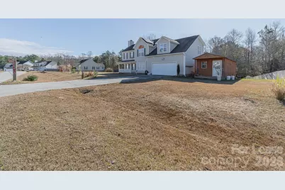 110 Mendover Drive, Jacksonville, NC 28546 - Photo 5