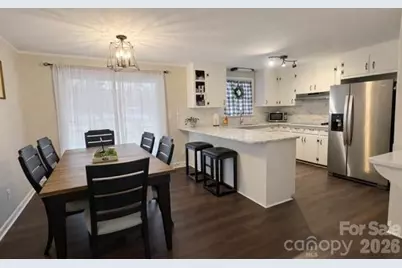 1130 27th Avenue NE, Hickory, NC 28601 - Photo 11