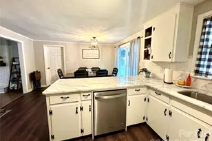 1130 27th Ave NE, Hickory, NC 28601 - Photo 17