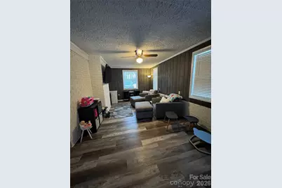 1130 27th Avenue NE, Hickory, NC 28601 - Photo 9