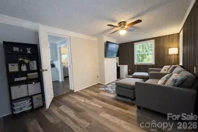 1130 27th Avenue NE, Hickory, NC 28601 - Photo 9