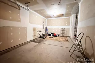 9642 Hanberry Blvd, Charlotte, NC 28213 - Photo 15