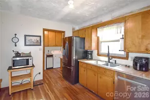 1292 Creekwood Dr, Morganton, NC 28655 - Photo 9