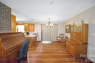 1292 Creekwood Dr, Morganton, NC 28655 - Photo 5