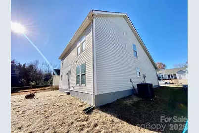 9428 White Cedar Court, Charlotte, NC 28213 - Photo 3