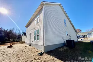 9428 White Cedar Ct, Charlotte, NC 28213 - Photo 3