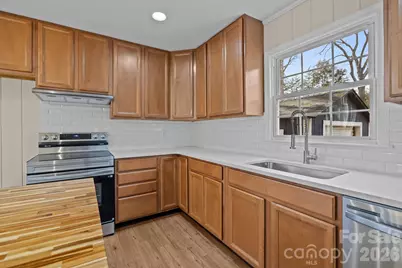 7101 Woodstock Drive, Charlotte, NC 28210 - Photo 13