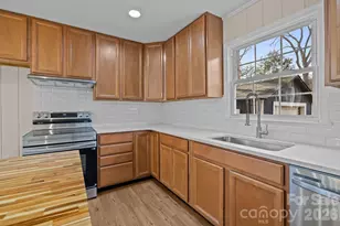 7101 Woodstock Dr, Charlotte, NC 28210 - Photo 13