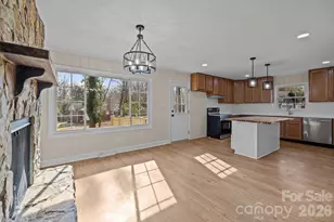 7101 Woodstock Dr, Charlotte, NC 28210 - Photo 9